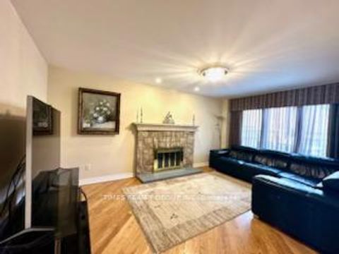 Photo 12 at 6 Carriage Lane, Branson, Toronto