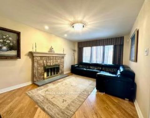 Photo 13 at 6 Carriage Lane, Branson, Toronto
