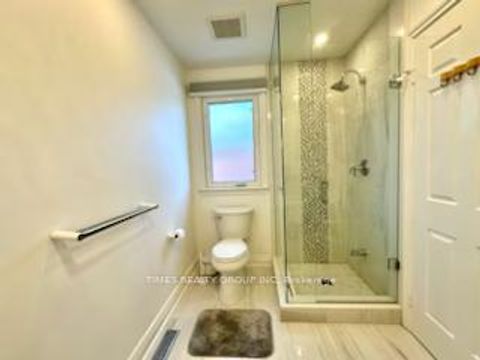 Photo 17 at 6 Carriage Lane, Branson, Toronto