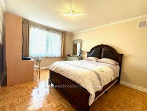 Photo 22 at 6 Carriage Lane, Branson, Toronto
