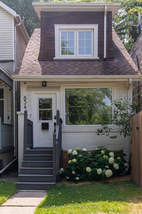 Photo 5 at 634 Woodbine Avenue, Woodbine Corridor, Toronto