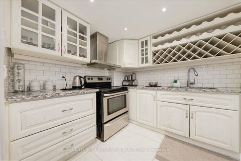 Photo 11 at 1004 - 10 Markbrook Lane, Jamestown, Toronto