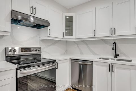 Photo 14 at 27 Tulip Street, BR Bronte, Oakville