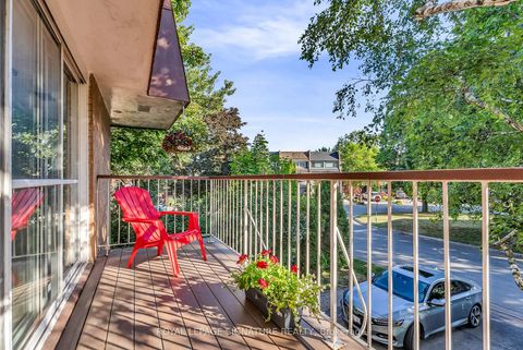 Photo 19 at 27 Tulip Street, BR Bronte, Oakville