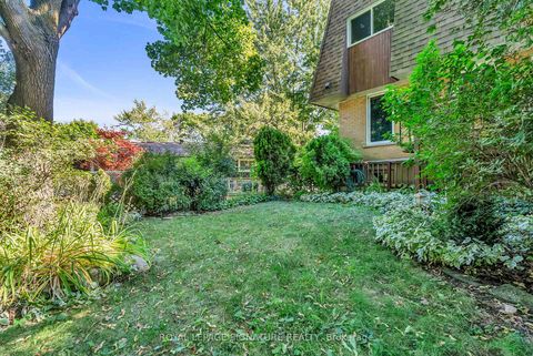 Photo 38 at 27 Tulip Street, BR Bronte, Oakville