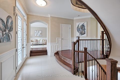 Photo 4 at 10 Bluff Trail, Nobleton, King