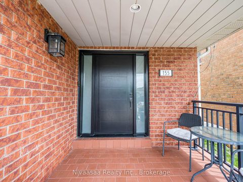Photo 2 at 155 Castle Park Boulevard, Sonoma Heights, Vaughan
