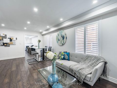 Photo 4 at 155 Castle Park Boulevard, Sonoma Heights, Vaughan