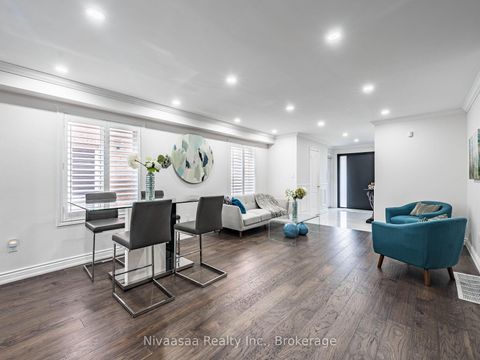 Photo 9 at 155 Castle Park Boulevard, Sonoma Heights, Vaughan