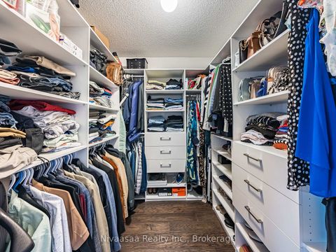 Photo 26 at 155 Castle Park Boulevard, Sonoma Heights, Vaughan