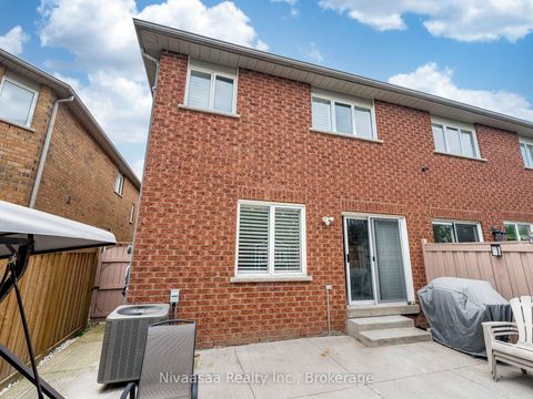 Photo 41 at 155 Castle Park Boulevard, Sonoma Heights, Vaughan