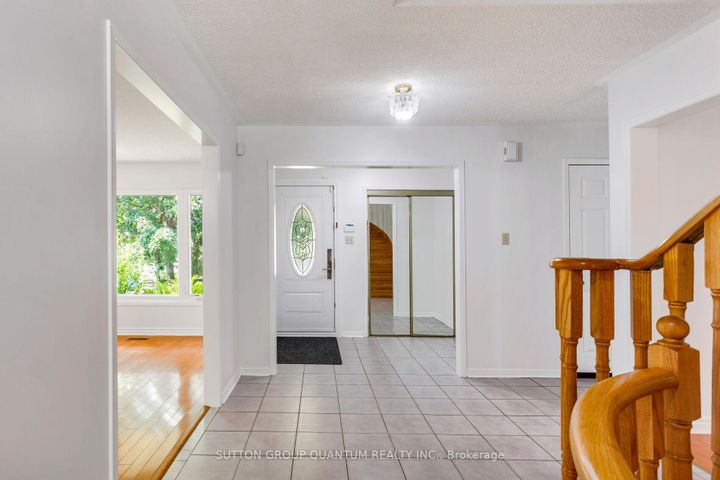 Photo 2 at 4504 HAYDOCK PARK Drive, Central Erin Mills, Mississauga