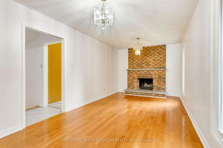 Photo 8 at 4504 HAYDOCK PARK Drive, Central Erin Mills, Mississauga