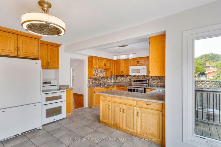 Photo 21 at 4504 HAYDOCK PARK Drive, Central Erin Mills, Mississauga