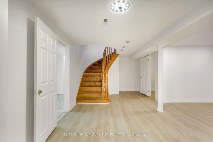 Photo 33 at 4504 HAYDOCK PARK Drive, Central Erin Mills, Mississauga