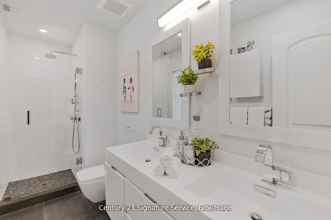 Photo 11 at 33 McIntosh Avenue, Queensway, Toronto
