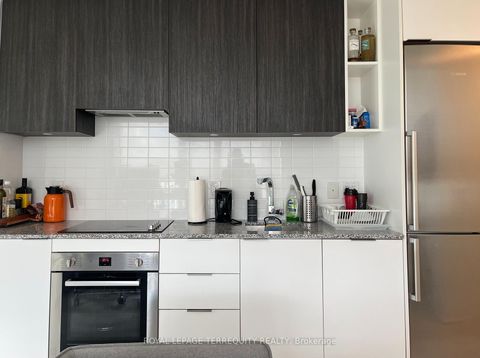 Photo 3 at 1405 - 120 Parliament Street, Moss Park, Toronto