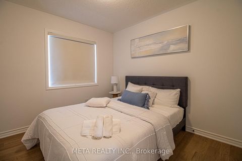 Photo 30 at 1359 William Halton Parkway, NW Northwest, Oakville