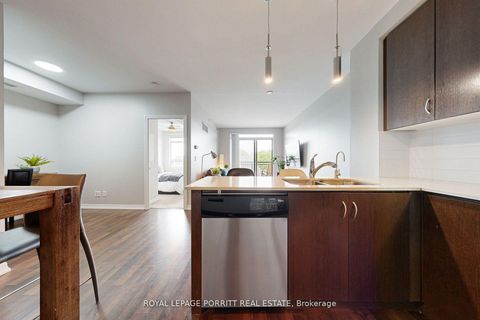 Photo 10 at 404 - 3563 Lake Shore Boulevard W, Long Branch, Toronto