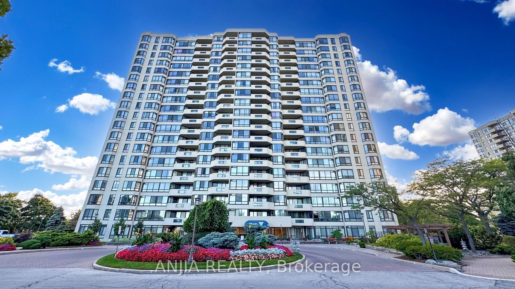 512 - 225 Bamburgh Circle, Steeles, Toronto 