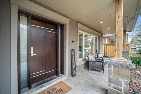 Photo 3 at 7 Forest Path Court, Beaumonde Heights, Toronto