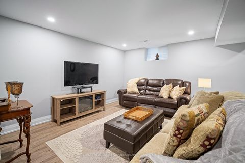 Photo 31 at 7 Forest Path Court, Beaumonde Heights, Toronto