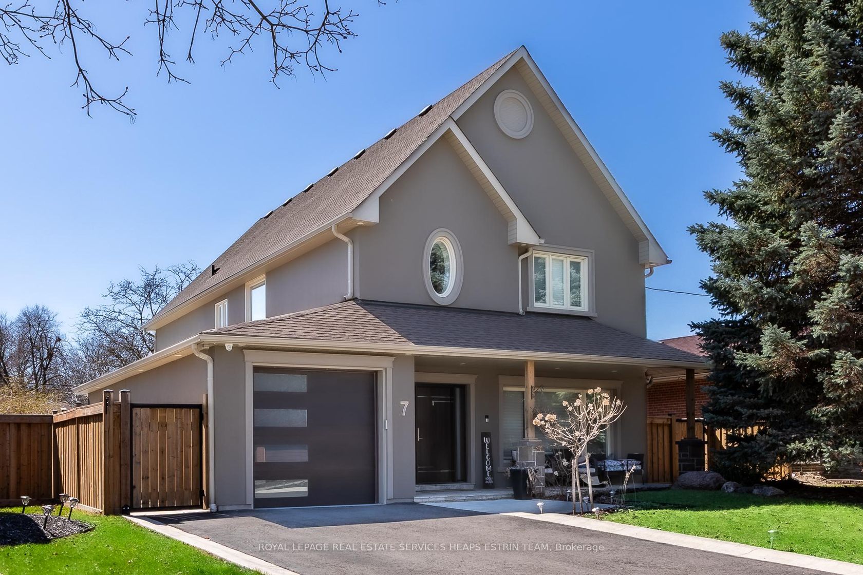 7 Forest Path Court, Beaumonde Heights, Toronto 