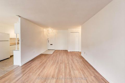 Photo 6 at 304 - 800 Kennedy Road, Ionview, Toronto