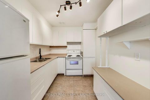 Photo 9 at 304 - 800 Kennedy Road, Ionview, Toronto