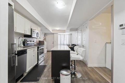 Photo 8 at 10 - 187 William Duncan Road, CFB, Toronto