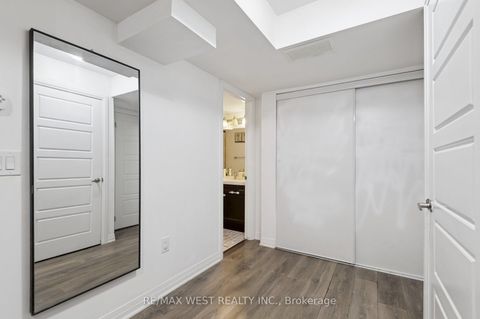 Photo 12 at 10 - 187 William Duncan Road, CFB, Toronto