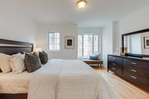 Photo 17 at 15 - 151 Merton Street, Mount Pleasant West, Toronto