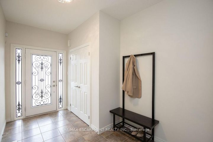 Photo 3 at 69 Winslow Way, Stoney Creek, Hamilton
