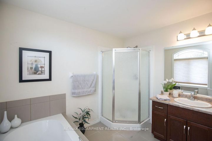 Photo 25 at 69 Winslow Way, Stoney Creek, Hamilton