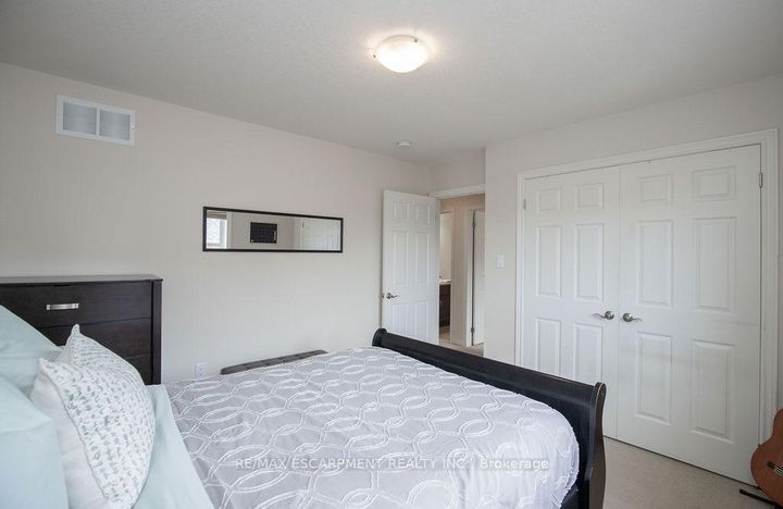 Photo 36 at 69 Winslow Way, Stoney Creek, Hamilton