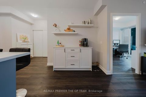 Photo 11 at 707 - 100 Eagle Rock Way, Maple, Vaughan