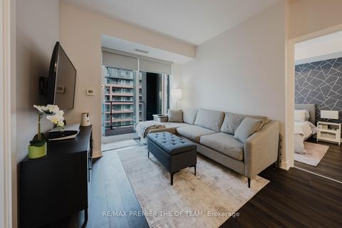 Photo 14 at 707 - 100 Eagle Rock Way, Maple, Vaughan