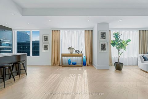 Photo 10 at 810 - 455 Wellington Street W, Waterfront Communities C1, Toronto