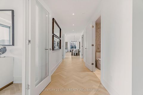 Photo 15 at 810 - 455 Wellington Street W, Waterfront Communities C1, Toronto