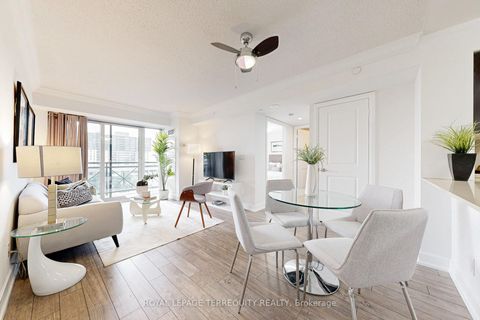 Photo 9 at 529 - 2 Eva Road, Etobicoke West Mall, Toronto
