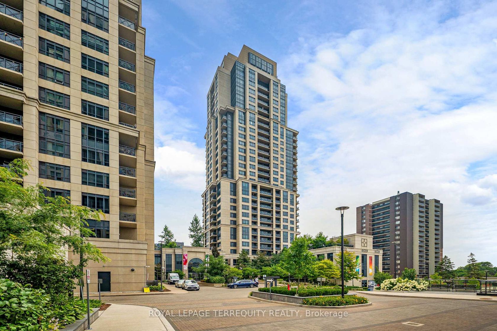 529 - 2 Eva Road, Etobicoke West Mall, Toronto 