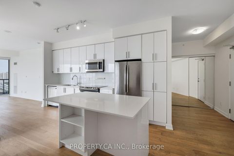 Photo 4 at 2112 - 20 Bruyeres Mews, Niagara, Toronto