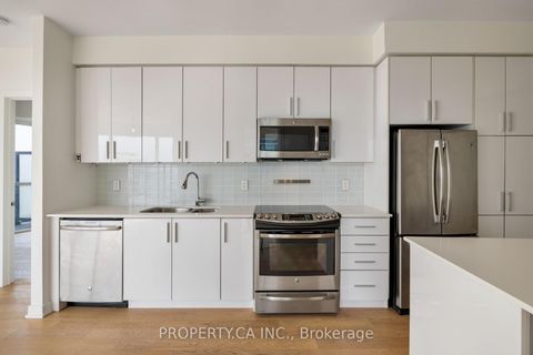 Photo 5 at 2112 - 20 Bruyeres Mews, Niagara, Toronto