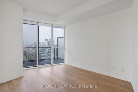 Photo 9 at 2112 - 20 Bruyeres Mews, Niagara, Toronto