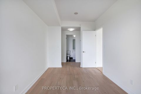 Photo 10 at 2112 - 20 Bruyeres Mews, Niagara, Toronto
