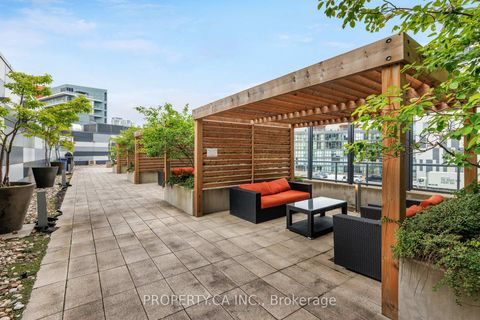 Photo 24 at 2112 - 20 Bruyeres Mews, Niagara, Toronto