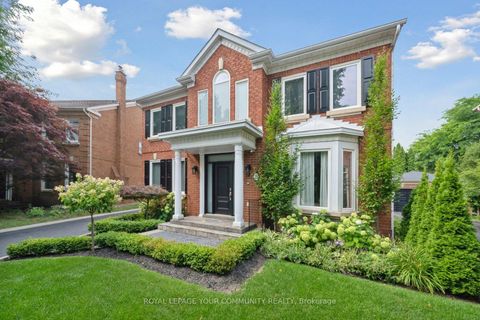 Photo 1 at 22 Theobalds Circle, Mill Pond, Richmond Hill