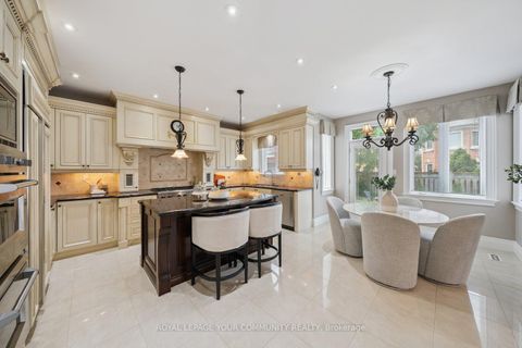 Photo 2 at 22 Theobalds Circle, Mill Pond, Richmond Hill