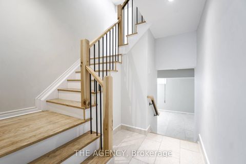 Photo 4 at 21 - 90 Castlebury Crescent, Steeles, Toronto