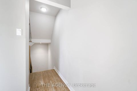 Photo 5 at 21 - 90 Castlebury Crescent, Steeles, Toronto